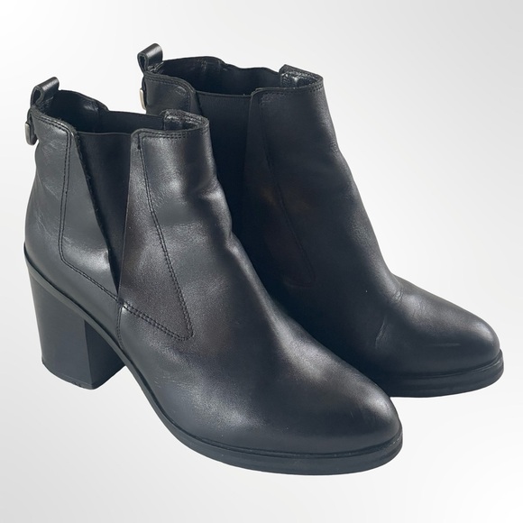 Office London Shoes - Office London Black Leather Ankle Boots in size 37